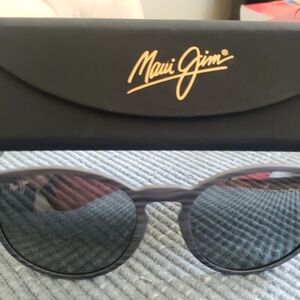 Maui Jim Kiawe 809-11D Sunglasses-Unisex